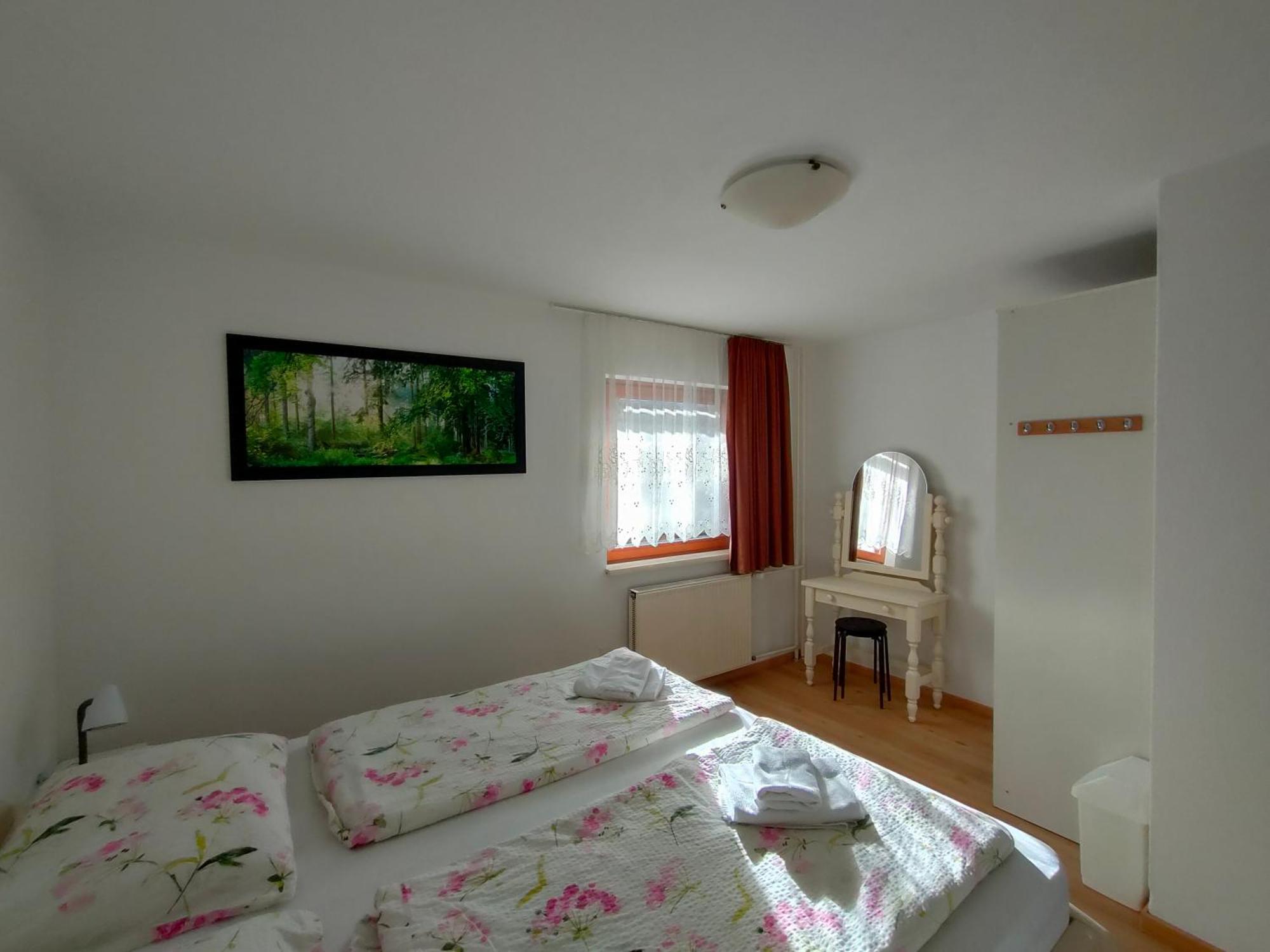Bed & Breakfast Hisa Resje ボーヒニ エクステリア 写真