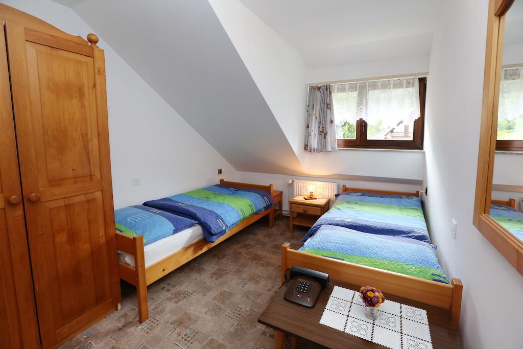 Bed & Breakfast Hisa Resje ボーヒニ 部屋 写真