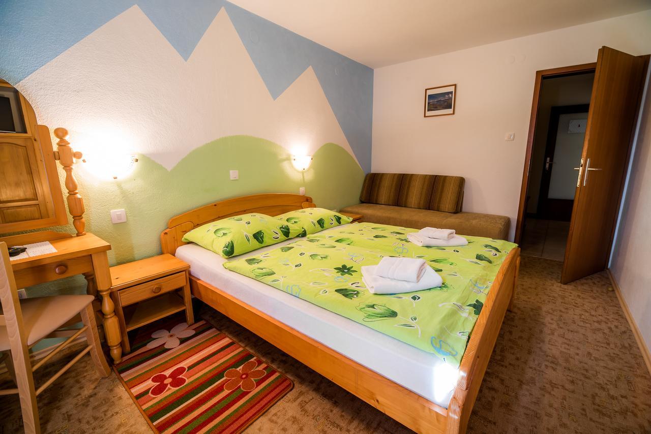 Bed & Breakfast Hisa Resje ボーヒニ エクステリア 写真