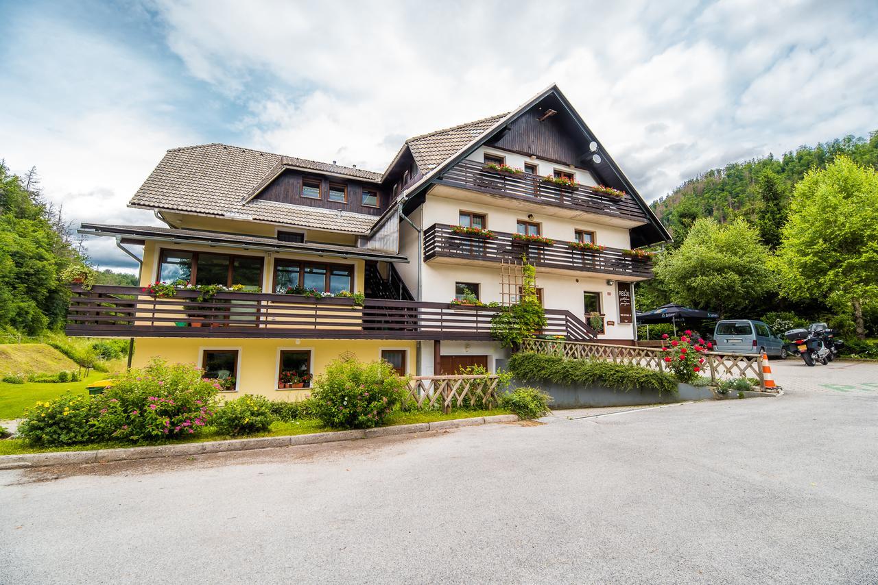 Bed & Breakfast Hisa Resje ボーヒニ エクステリア 写真