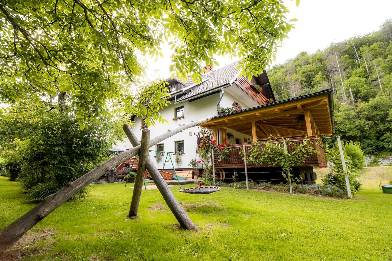 Bed & Breakfast Hisa Resje ボーヒニ エクステリア 写真