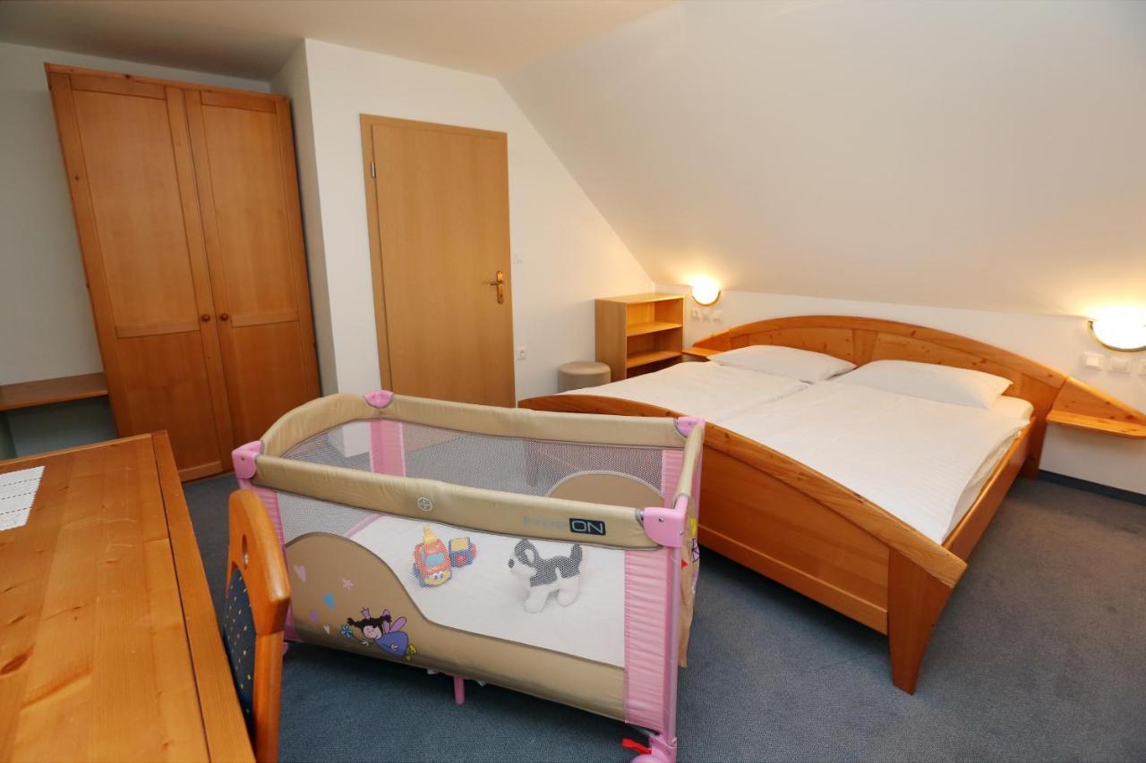 Bed & Breakfast Hisa Resje ボーヒニ 部屋 写真